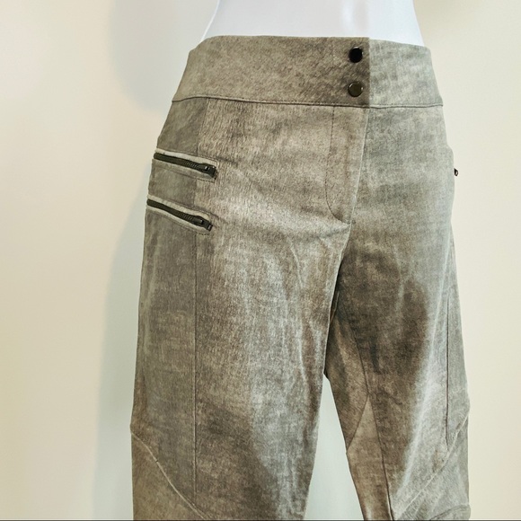 Shades of Gray Abstract Style Genuine Leather Biker Pants with Stretch Size 4 - Picture 10 of 12